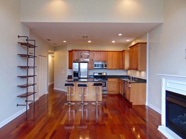 Foto del edificio - 7544 W Belmont Ave