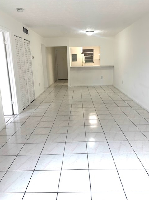 Living Room/ Sala - 6055 W 19th Ave