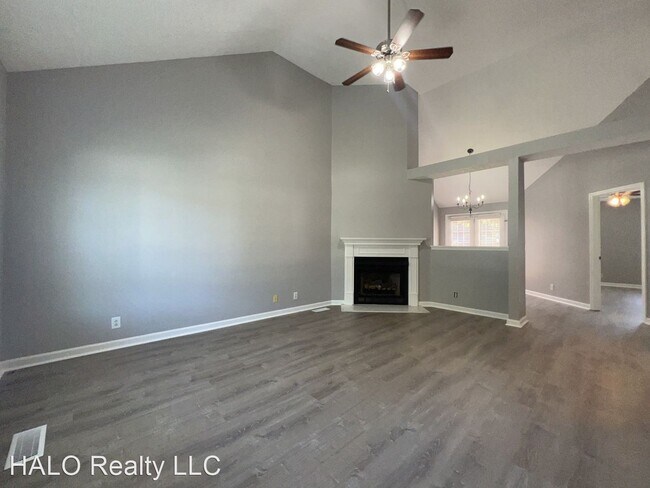 Building Photo - 3 br, 2 bath House - 1054 Cedar Creek Vill...