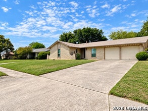 Building Photo - 6714 Strawflower St