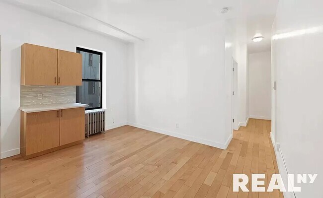 Building Photo - 206 Rivington Street