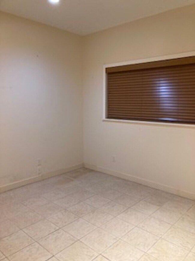 Foto del edificio - Ready move in - Price reduction!