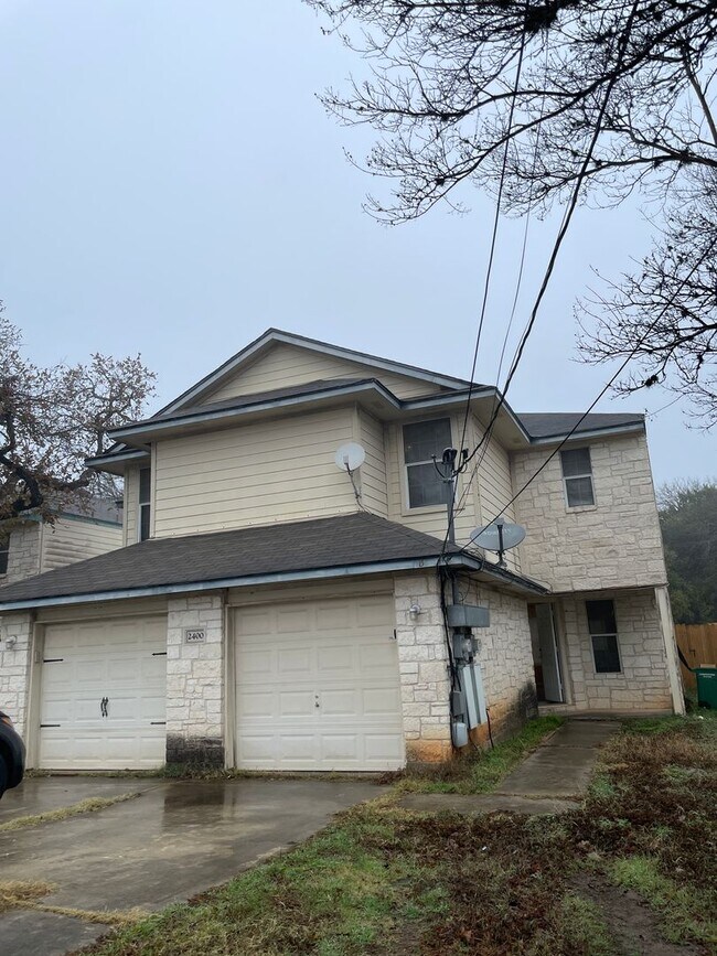 Foto del edificio - 2400 Riddle Rd