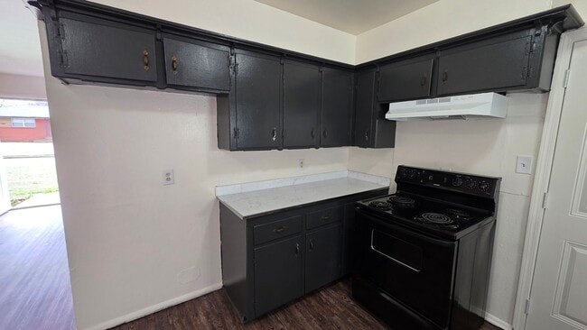 Foto del edificio - 4309 Woodedge Dr