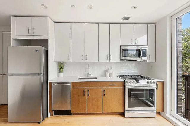 Building Photo - 0 bedroom in Brooklyn NY 11203