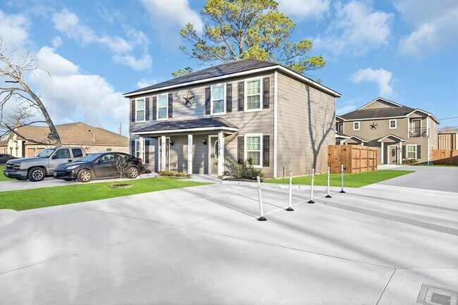Building Photo - 6501 Osprey Dr