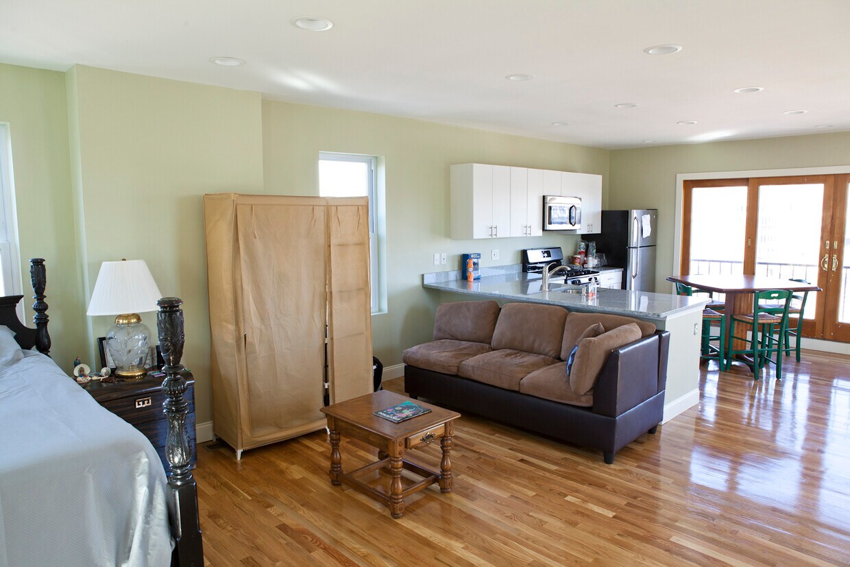 Building Photo - 4 Kearsarge Ave
