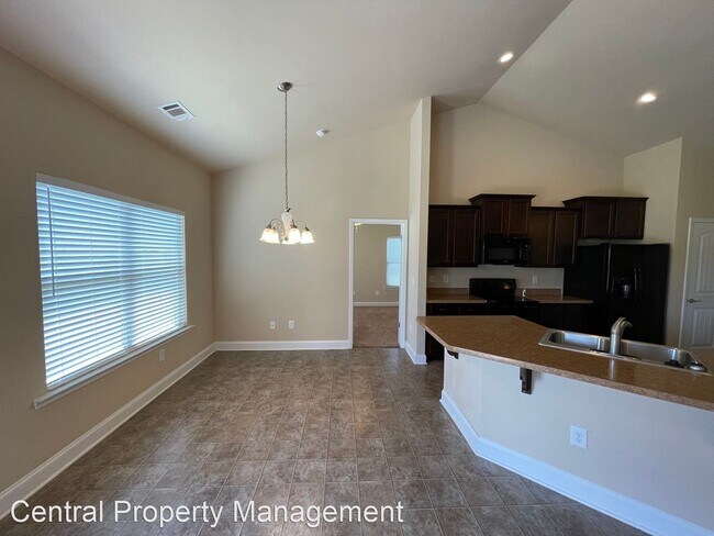 Building Photo - 4 br, 2 bath House - 218 Golden Pond Court