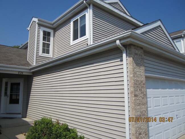 Building Photo - 824 Park Bluff Cir
