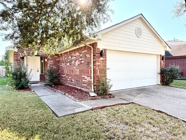 Building Photo - 10811 Tallow Briar Ln