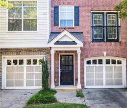 Building Photo - 5490 Glenridge Park NE