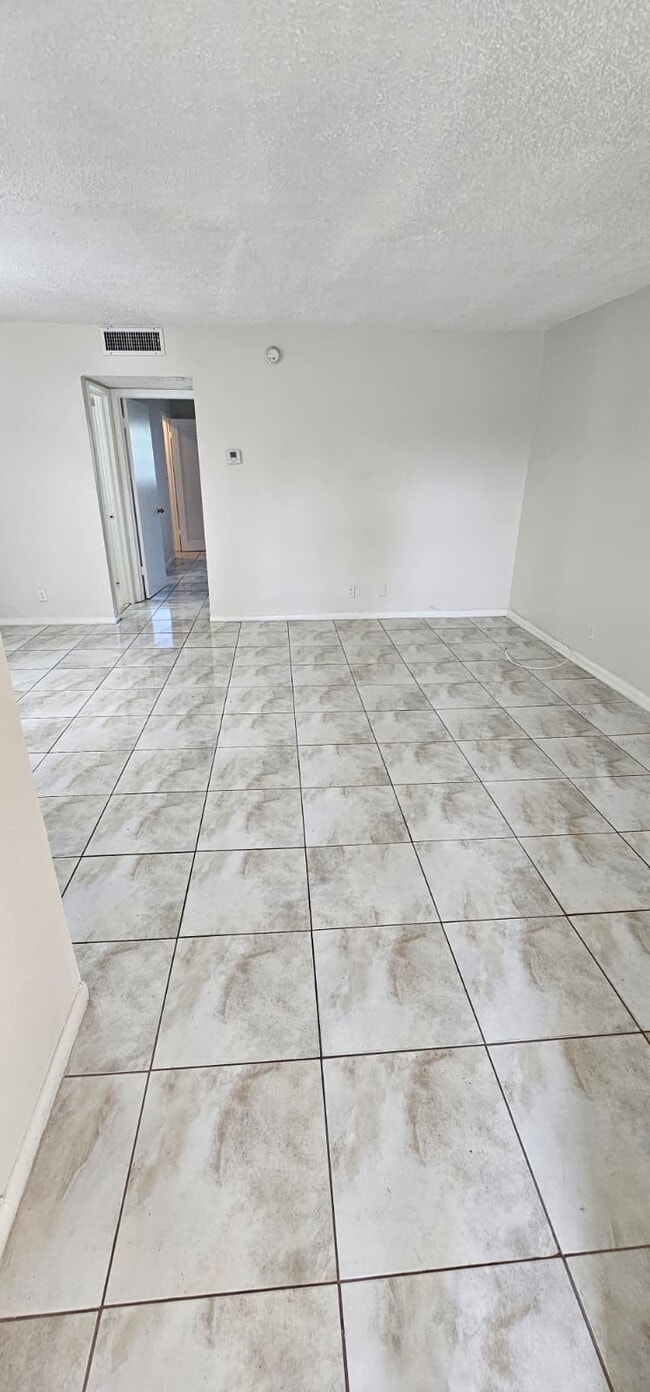 Building Photo - 2060 NW 81st Ave