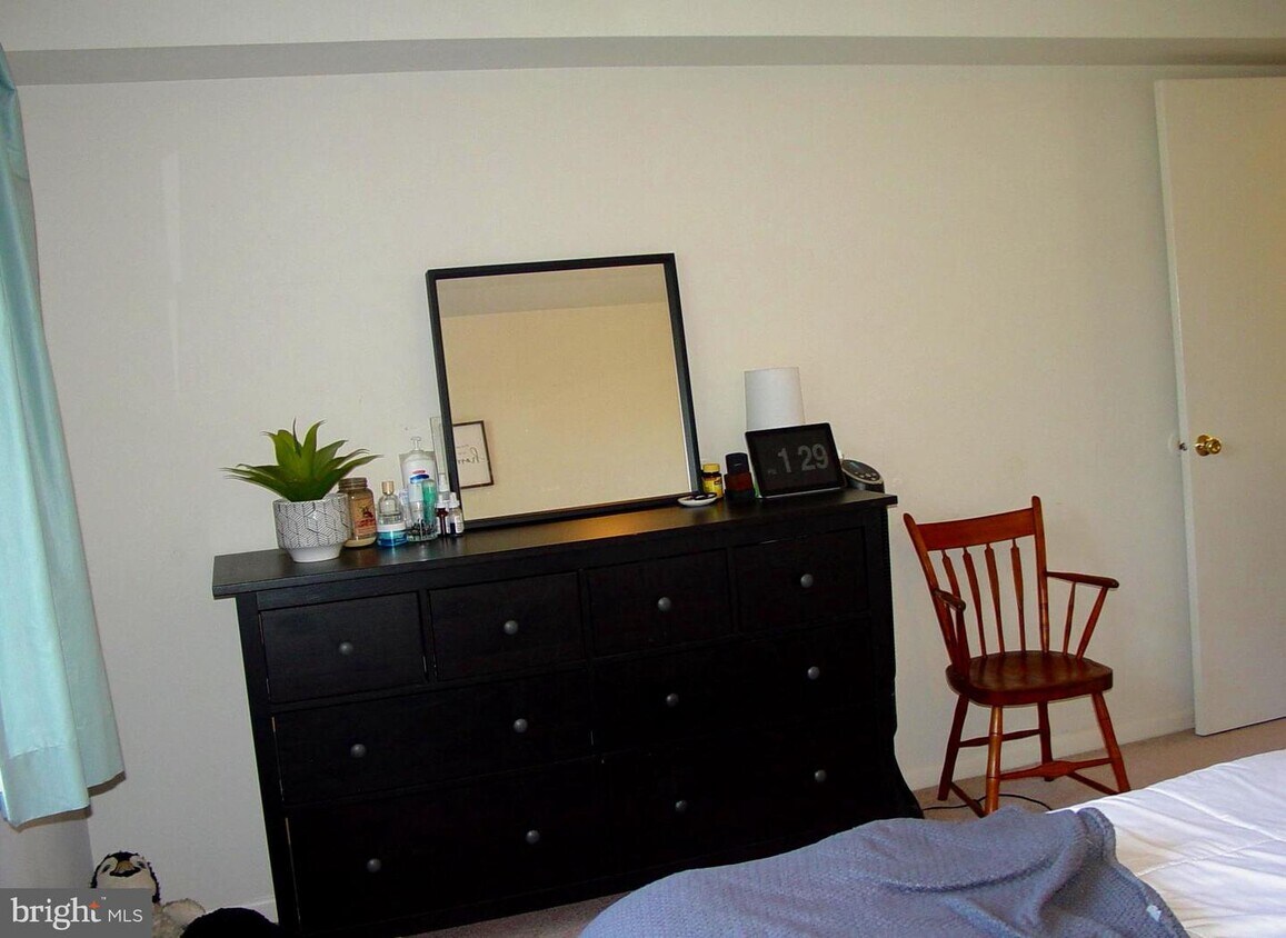 Foto principal - 4622 28th Rd S