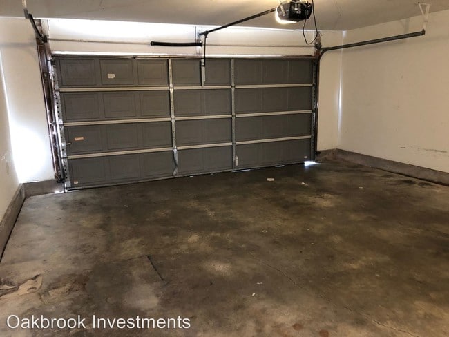 Building Photo - Studio, 2 bath House - 2800 S. Juniper Ave