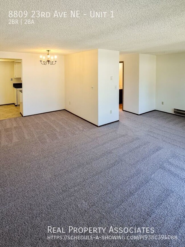 Building Photo - Large 2 Bedroom Towhnome * Great Seattle L...