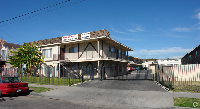 Building Photo - 12023 Runnymede St