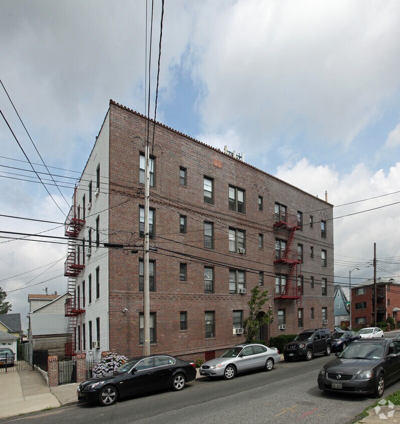 Building Photo - 43-06 164th St