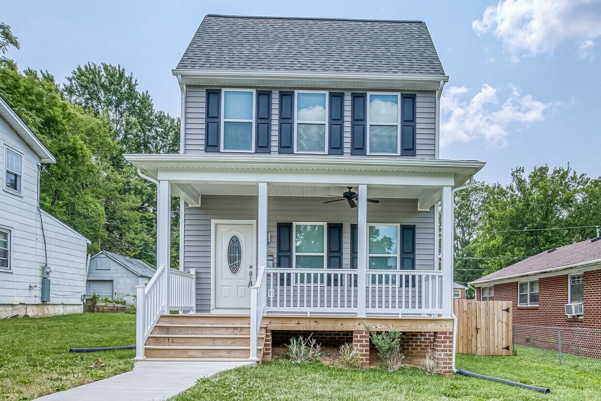 Primary Photo - Beautiful Home in Fulton Hill Less Than 2 ...