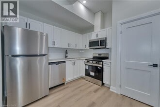 Building Photo - 53 Ontario Rd