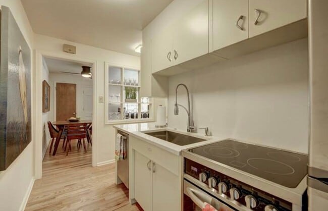 Photo - 805 S Ogden St Apartment