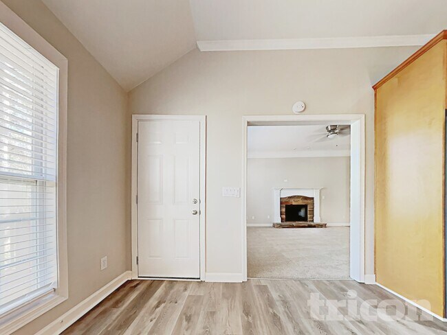 Foto del edificio - 115 Michael Ct