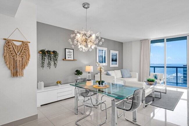 Foto del edificio - 609 Brickell Ave
