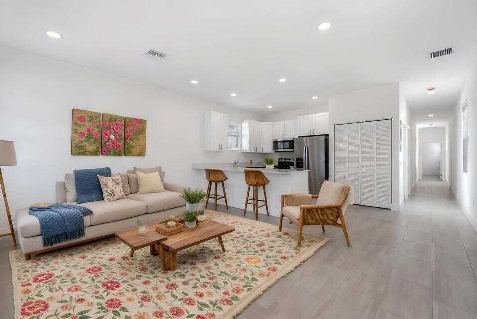 Foto principal - 3755 Saginaw Ave