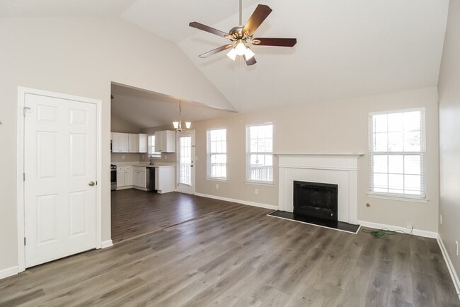 Building Photo - 714 Cherry Branch Cir