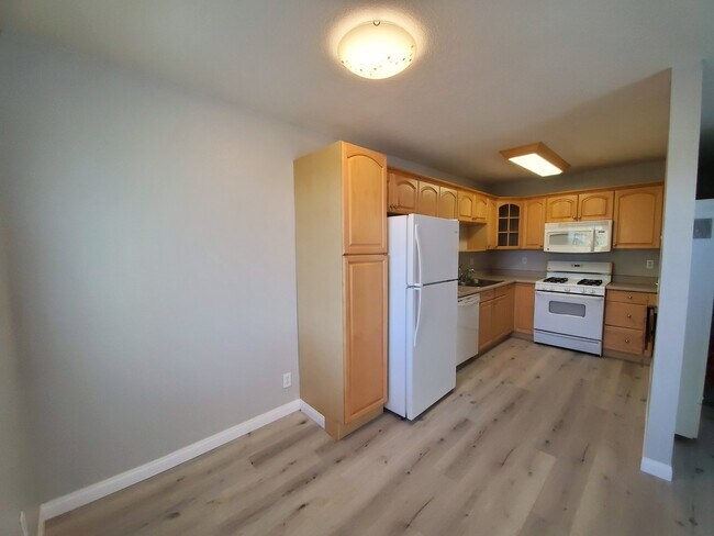 Foto del edificio - $500 off 1st Months Rent...won't last
