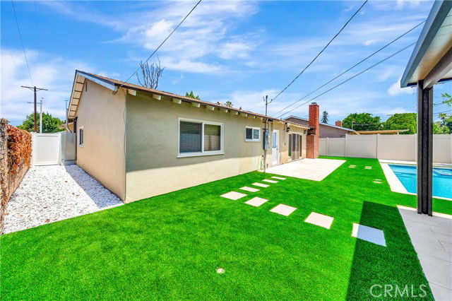 Foto del edificio - 23010 Hartland St