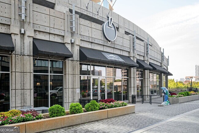 Foto del edificio - 400 W Peachtree St NW