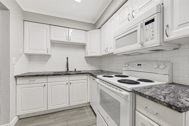 Foto del edificio - 107 E Willowick Ave