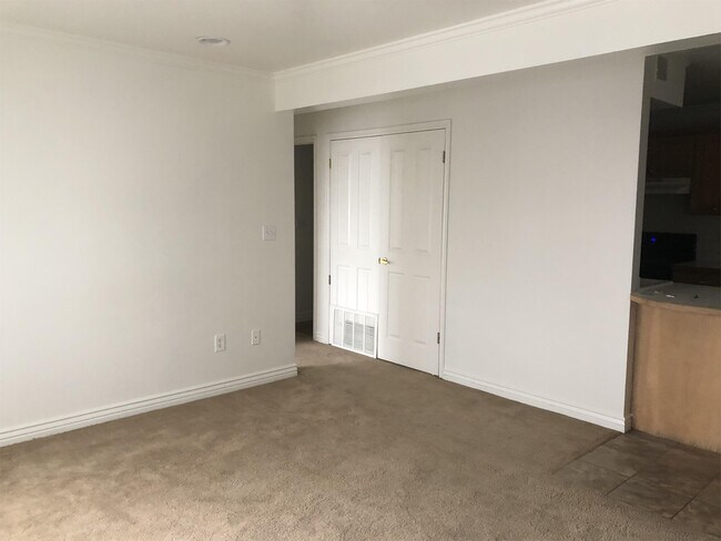 Foto del edificio - 1533 Riverside Ave