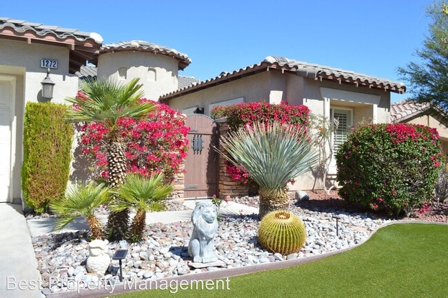 Building Photo - 4 br, 3 bath House - 1272 Vista Sol