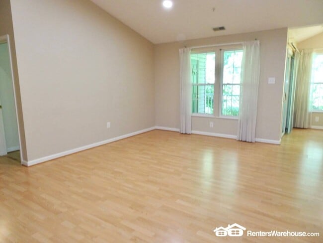 Foto del edificio - 7906 Valley Manor Rd