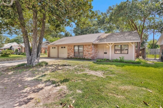 Building Photo - 1410 Spillers Ln