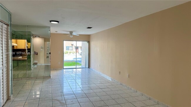 Foto del edificio - 6607 Winfield Blvd