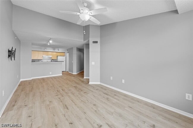 Building Photo - 8736 River Homes Lane