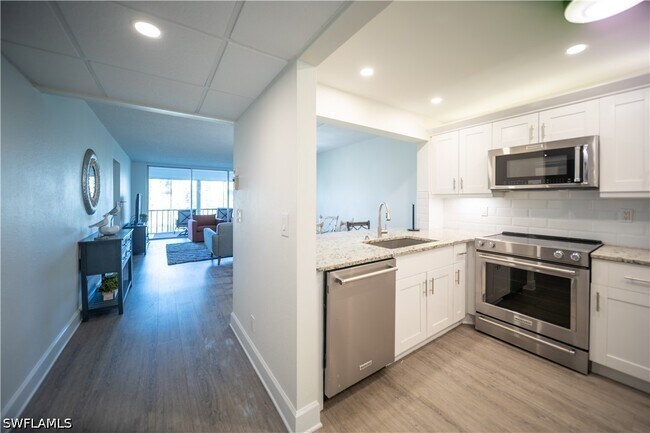 Foto del edificio - 1086 Forest Lakes Dr