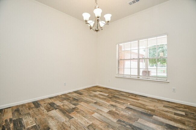 Building Photo - 835 Victoria Lakes Dr