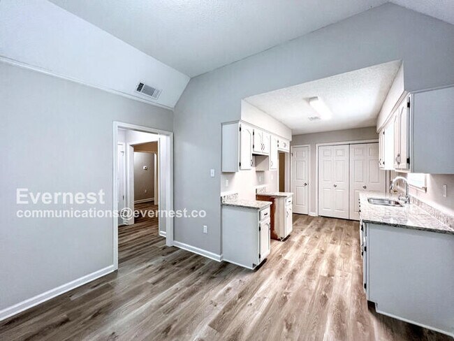 Foto del edificio - 4608 S Berrypick Ln