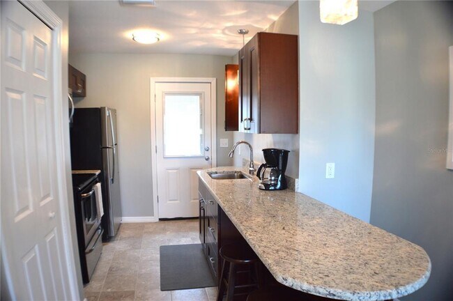 Foto del edificio - 13047 Gulf Ln