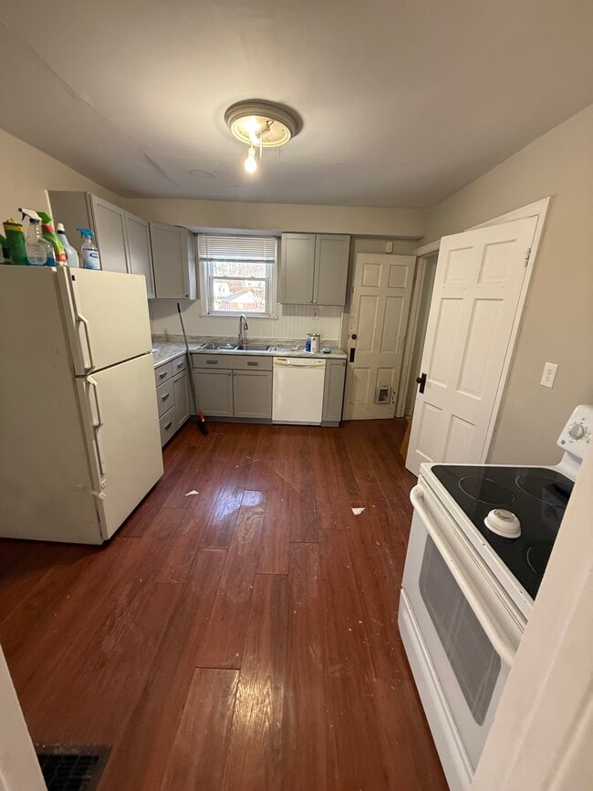 Photo - 2123 Linden Rd House