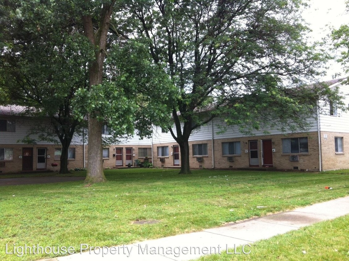 2875 Taft Ave SW, Wyoming, MI 49519 Condo for Rent in Wyoming, MI