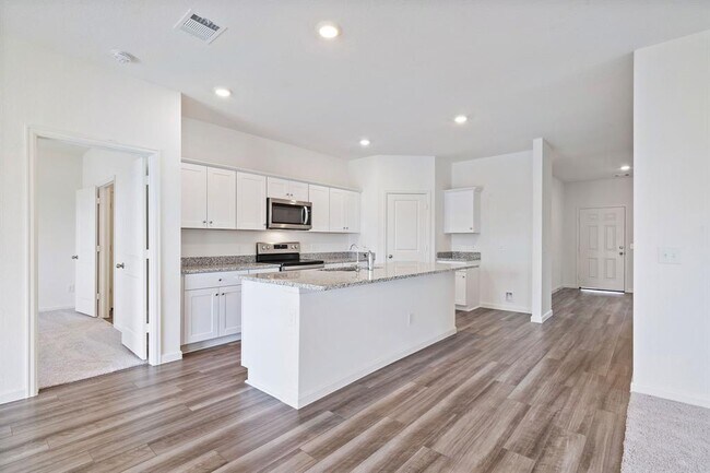Building Photo - 4818 Highland Spgs Dr