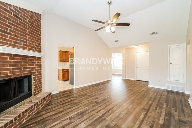 Building Photo - 8077 Sandywood Ln