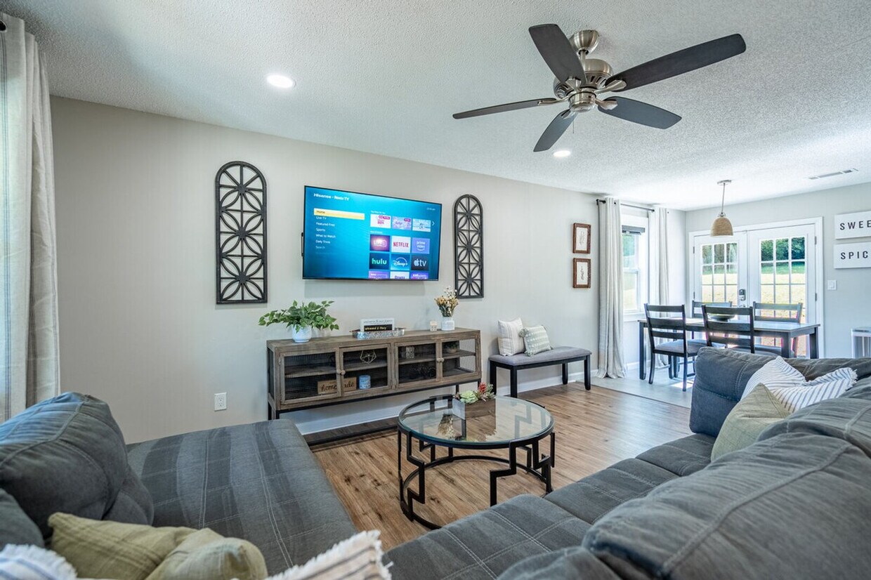 Foto principal - 25 Jennifer Ln