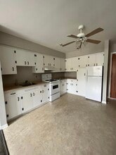 Building Photo - 615 Chalmers Ct