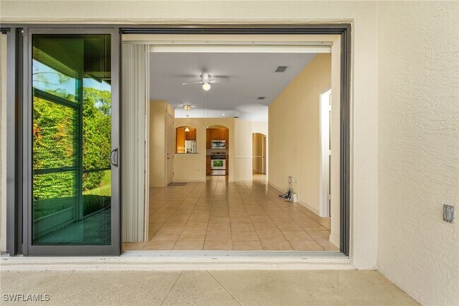Foto del edificio - 7780 Woodbrook Cir