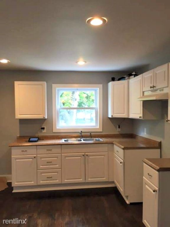 Building Photo - 4 br, 2 bath House - 353 Monroe Ave